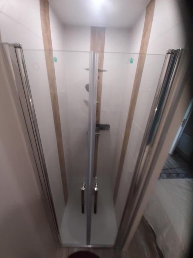 3 Apt T2 Cosy De 40 A 50 M2 Ideal Pour Un Deplacement Pro " Les Iris " Бур-Сент-Андеоль Экстерьер фото